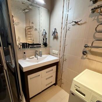 Продается 1-комнатная квартира, 32 м²