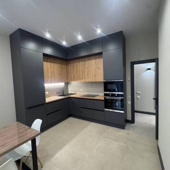 Сдается 2-х комнатная квартира, 65 м²