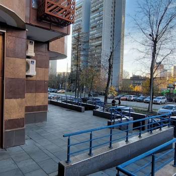 Продается Нежилое помещение, 190 м²