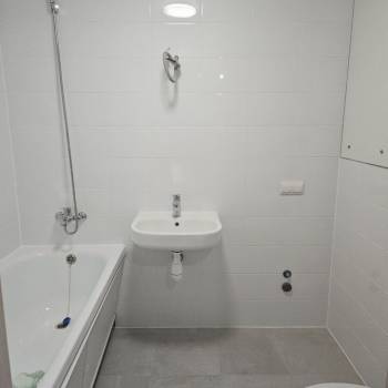 Сдается Многокомнатная квартира, 80 м²