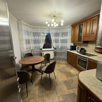Сдается 2-х комнатная квартира, 60 м²