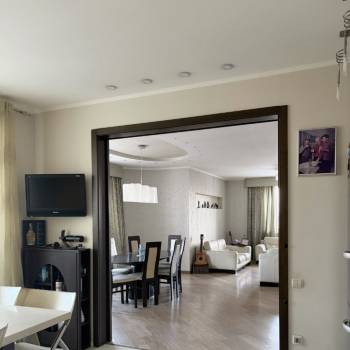 Продается Многокомнатная квартира, 175,5 м²
