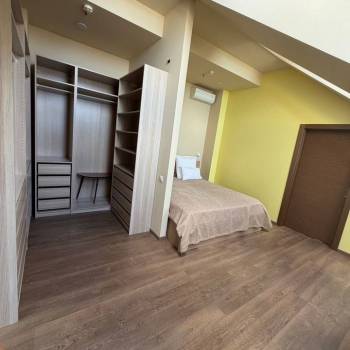 Сдается 1-комнатная квартира, 55 м²