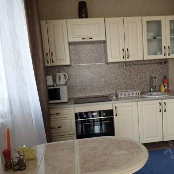 Продается 1-комнатная квартира, 45 м²