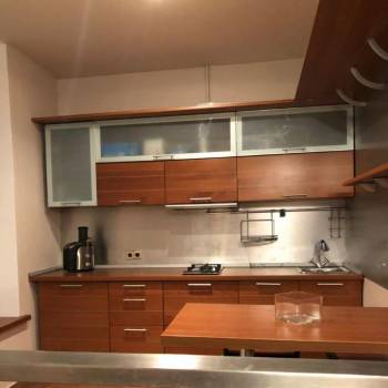 Сдается 1-комнатная квартира, 50 м²