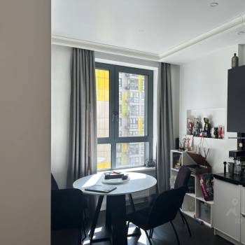 Продается 1-комнатная квартира, 43 м²