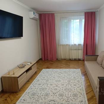 Сдается Многокомнатная квартира, 75 м²