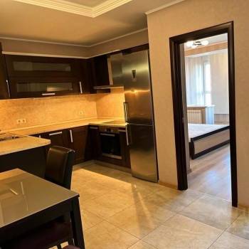 Сдается 2-х комнатная квартира, 80 м²