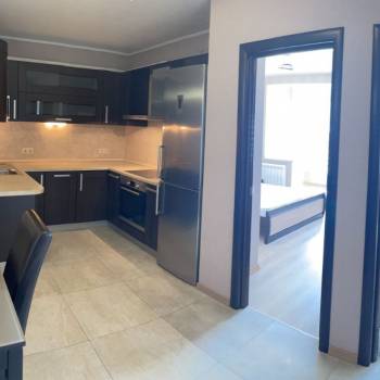 Сдается 2-х комнатная квартира, 80 м²