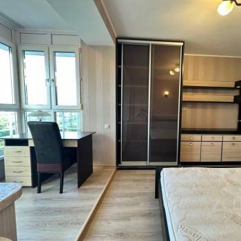 Сдается 2-х комнатная квартира, 80 м²