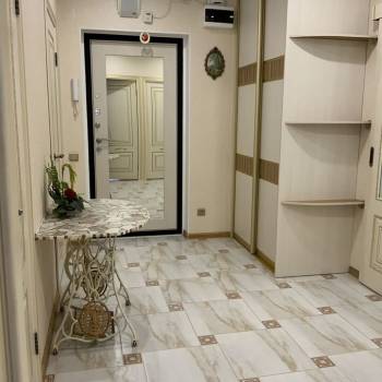 Продается 1-комнатная квартира, 56,1 м²