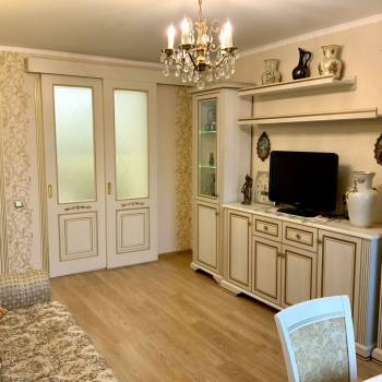 Продается 1-комнатная квартира, 56,1 м²