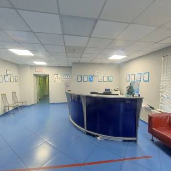 Сдается Нежилое помещение, 235 м²