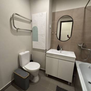 Продается 1-комнатная квартира, 40 м²