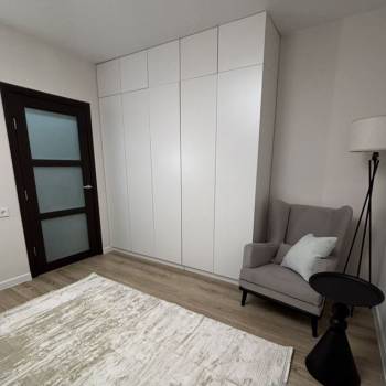 Продается 1-комнатная квартира, 40 м²