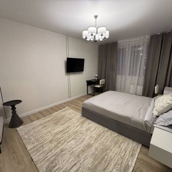 Продается 1-комнатная квартира, 40 м²