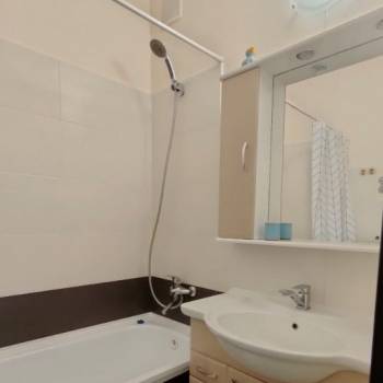 Продается 2-х комнатная квартира, 54 м²