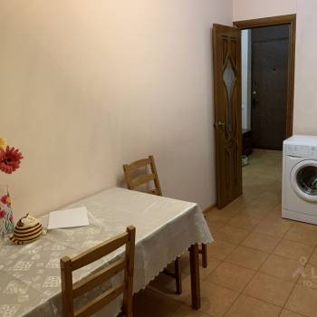 Продается 1-комнатная квартира, 36 м²