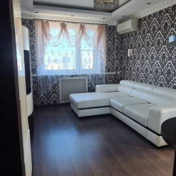 Продается Многокомнатная квартира, 105,6 м²