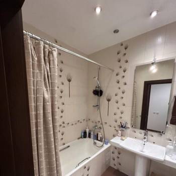 Сдается Многокомнатная квартира, 80 м²