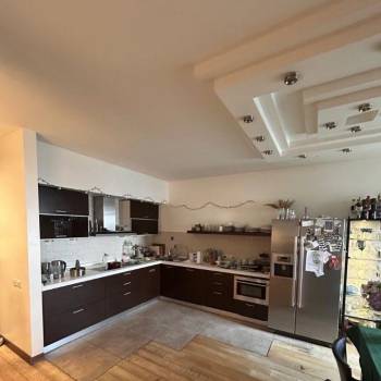 Сдается Многокомнатная квартира, 80 м²