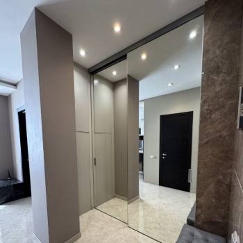 Продается 1-комнатная квартира, 52 м²
