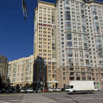 Продается 1-комнатная квартира, 52 м²