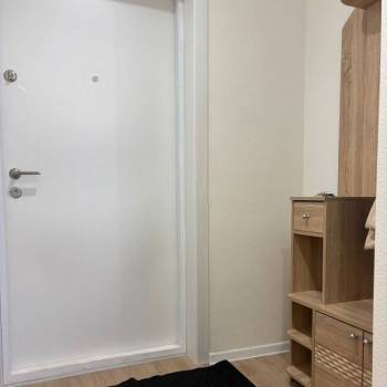 Продается 1-комнатная квартира, 32 м²