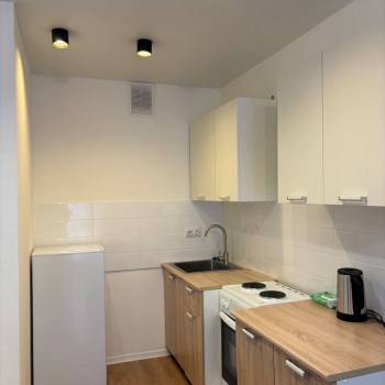 Продается 1-комнатная квартира, 32 м²