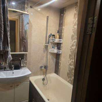 Продается 3-х комнатная квартира, 63 м²