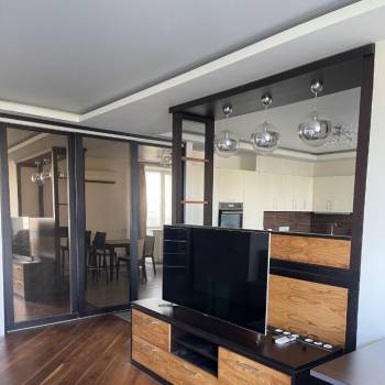 Сдается 1-комнатная квартира, 60 м²