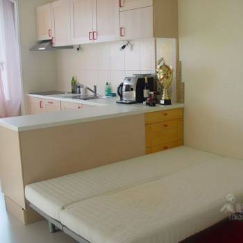 Сдается 1-комнатная квартира, 57 м²