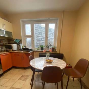 Продается Многокомнатная квартира, 90,7 м²