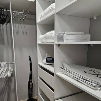 Продается 1-комнатная квартира, 42 м²