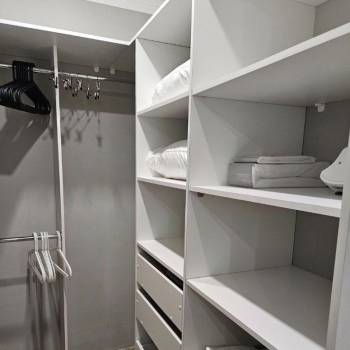 Продается 1-комнатная квартира, 42 м²