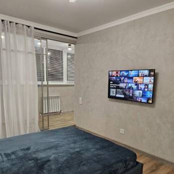 Продается 1-комнатная квартира, 42 м²