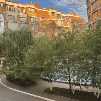 Сдается 2-х комнатная квартира, 74 м²