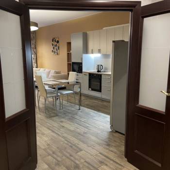 Сдается 2-х комнатная квартира, 74 м²