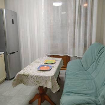 Сдается 1-комнатная квартира, 38 м²