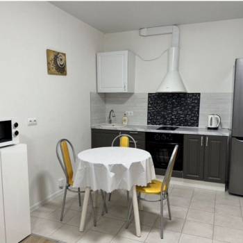Сдается 1-комнатная квартира, 39 м²