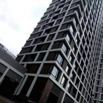Продается 1-комнатная квартира, 81,9 м²