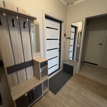 Продается 1-комнатная квартира, 44 м²