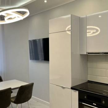 Сдается 1-комнатная квартира, 53 м²