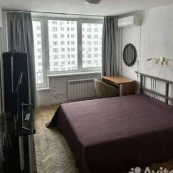 Продается 1-комнатная квартира, 35 м²