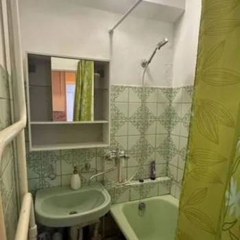 Продается 1-комнатная квартира, 35 м²