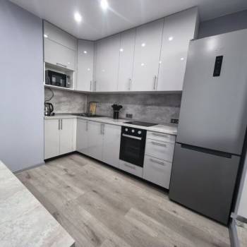 Сдается 1-комнатная квартира, 42 м²