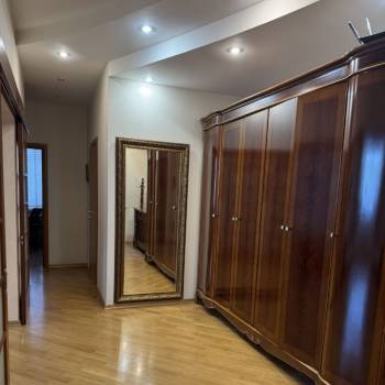 Сдается Многокомнатная квартира, 110 м²