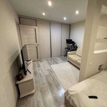 Продается 1-комнатная квартира, 32,4 м²