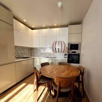Продается 3-х комнатная квартира, 64 м²