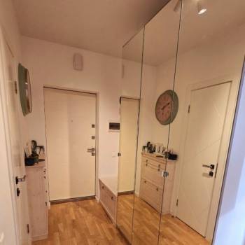 Продается 3-х комнатная квартира, 64 м²